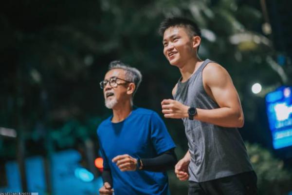 游泳抱水动作解析_提高划水推进效率(图1)